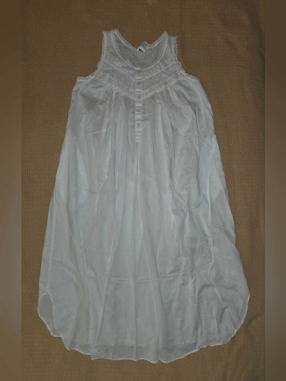 Vintage Laura Adams 1980s 1990s White Cotton Embroidered Nightgown
